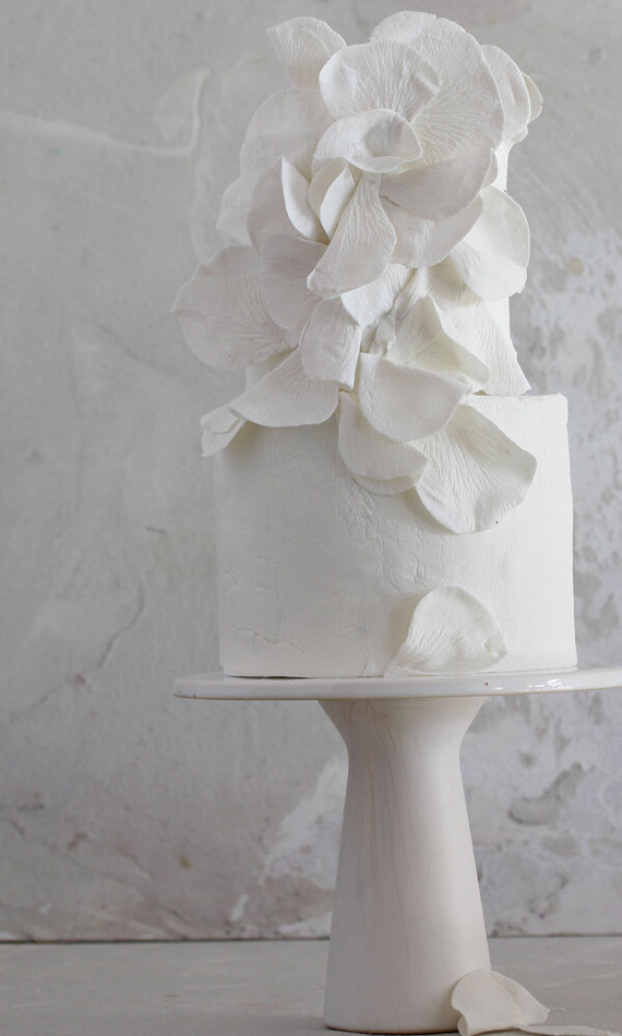 sculptural wedding cake