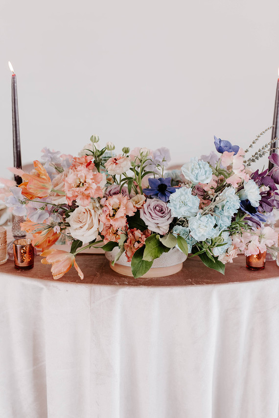 Bright wedding flowers Inspiration