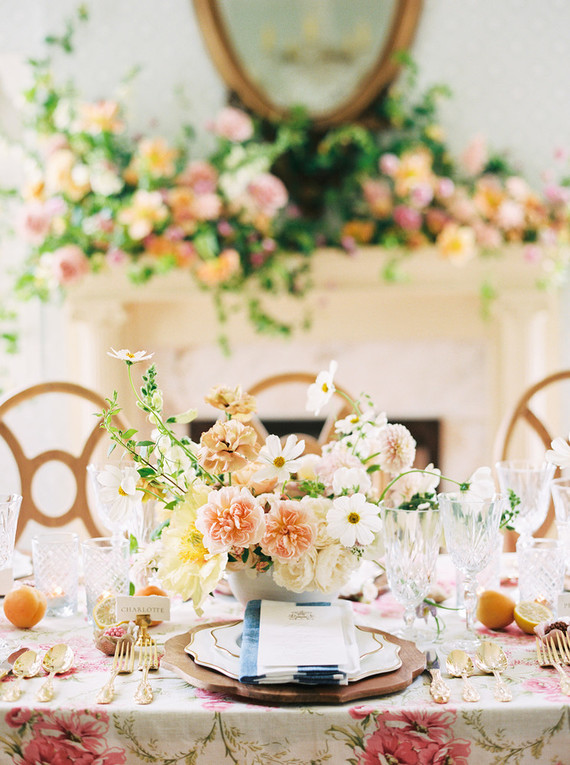 Bright summery tablescape