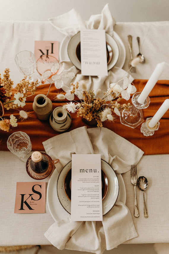 Vintage wedding decor