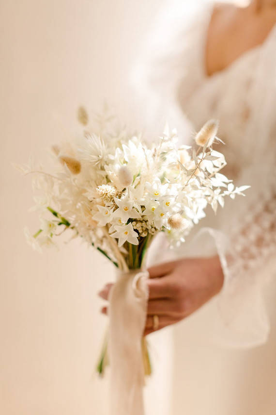 Simple dried floral bouquet