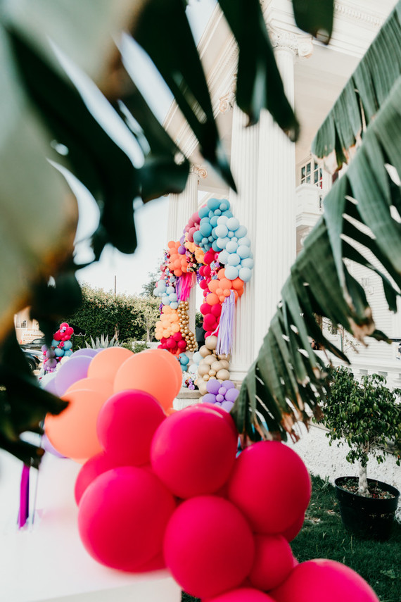 balloon installation for a kids birthday party