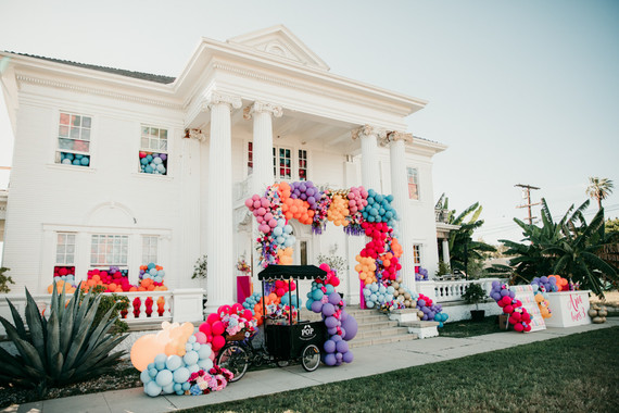 balloon installation for a kids birthday party
