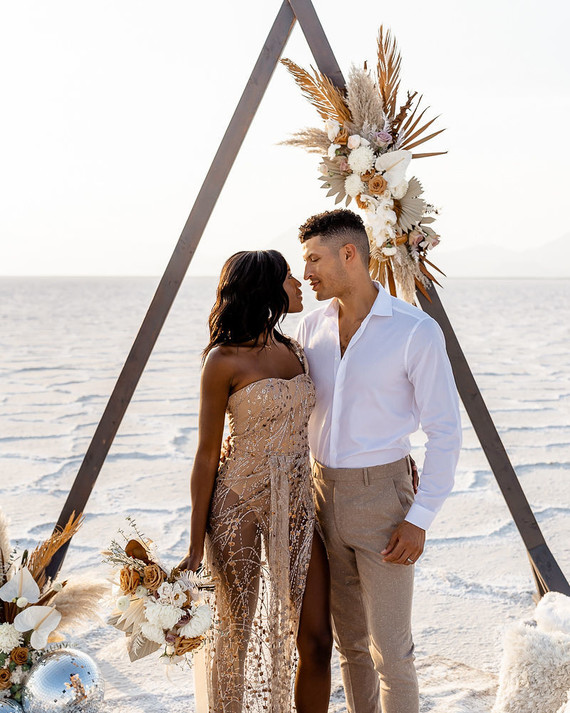 Anniversary shoot in the Salt Flats of Utah Inspiration