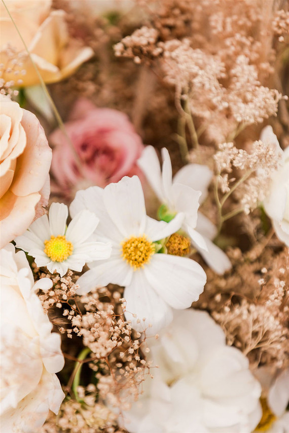 beach wedding florals