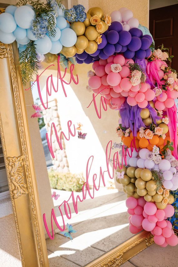 Alice in Wonderland kid birthday party