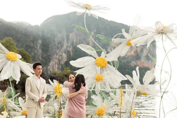 Daisy wedding in Thailand