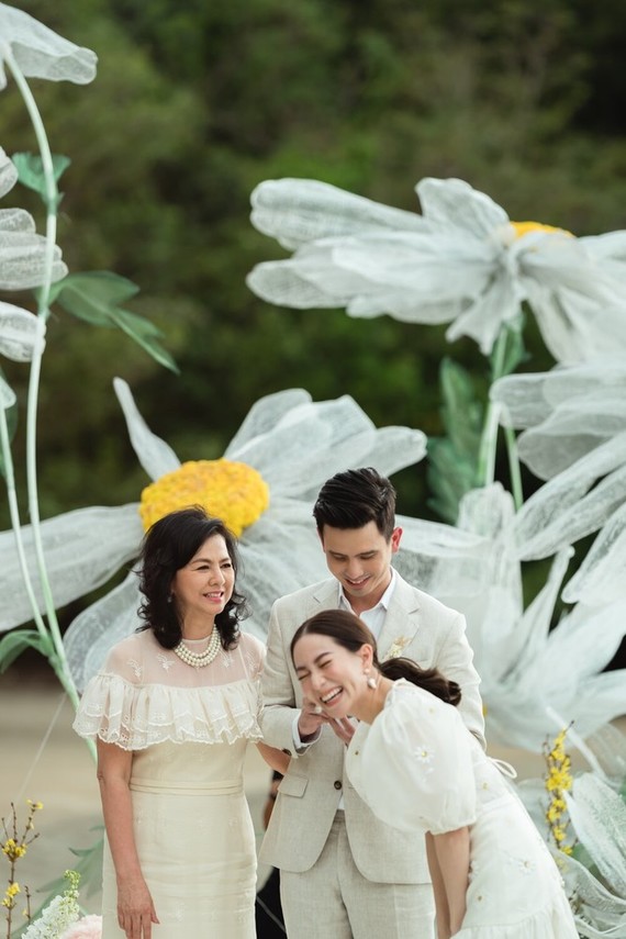 Daisy wedding decor Inspiration