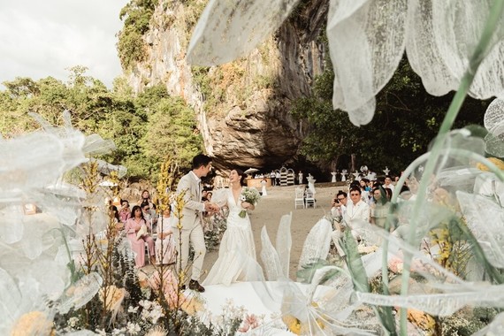 Daisy wedding in Thailand