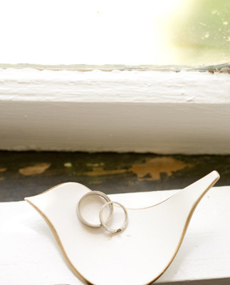 Modern ring bowl for couples' weddings bands
