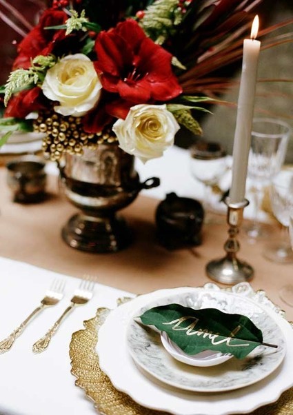 Leaf escort card