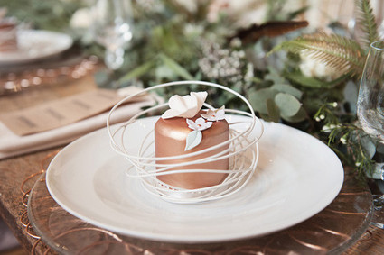 Mini golden cake