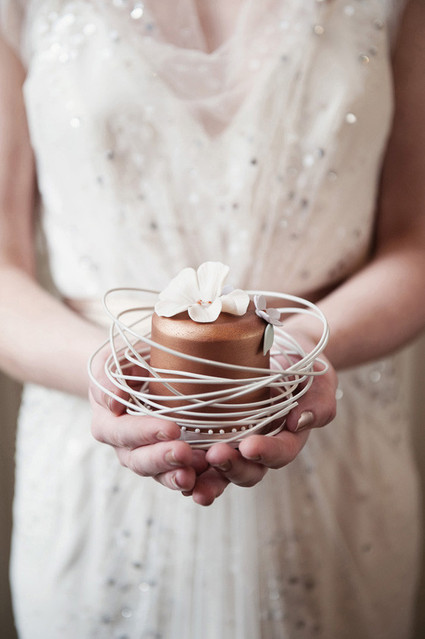 Mini golden cake
