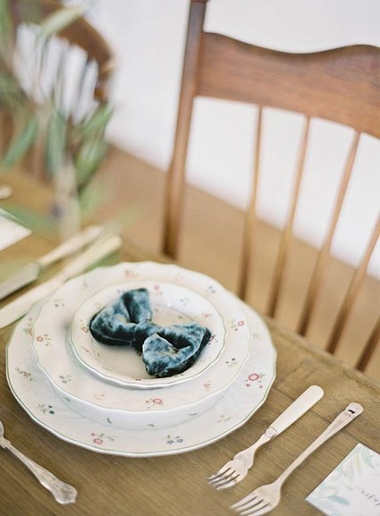 Velvety green wedding inspiration Wedding Inspiration