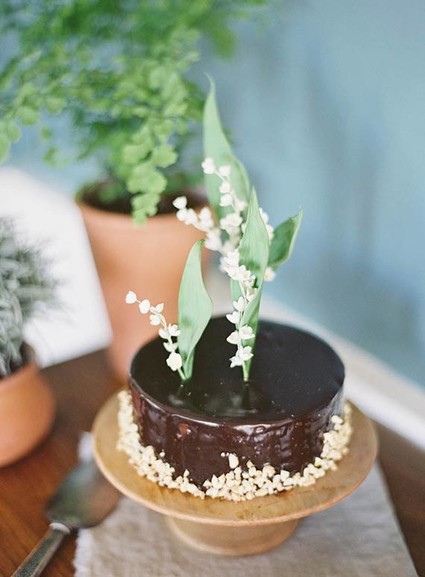 Velvety green wedding inspiration Wedding Inspiration