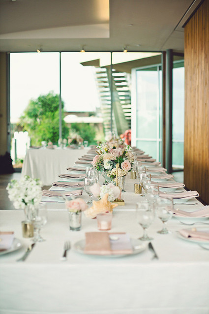 White and pink tablecape