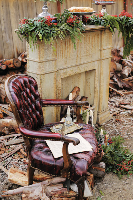 Rustic Christmas inspired lounge decor