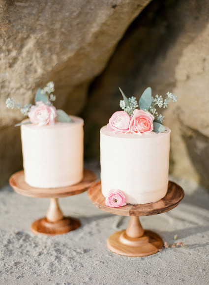 Twin birthday cakes