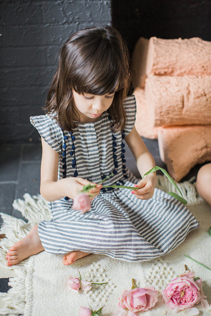 Mother daughter tea party by Bows and Arrows Flowers and NBarrett Photography | 100 Layer Cakelet