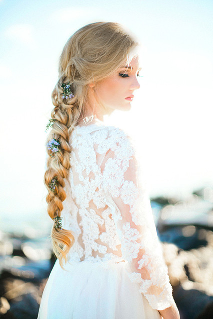 Loose side braid