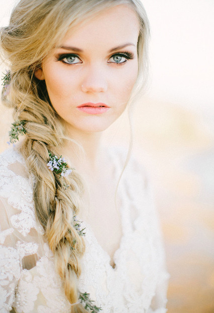 Loose side braid