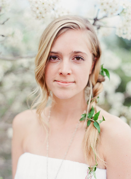 Loose side braid