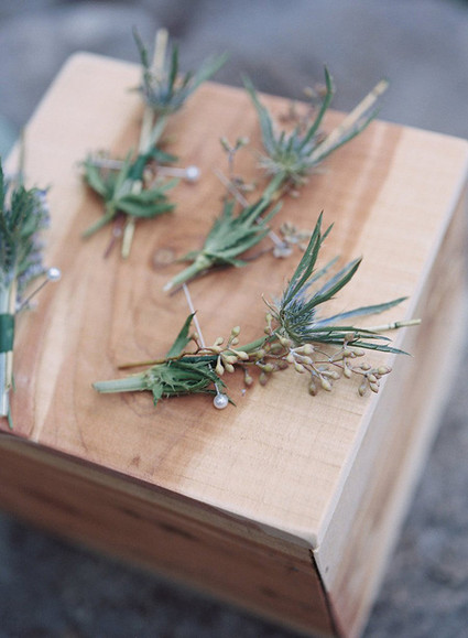 Simple boutonniere Inspiration