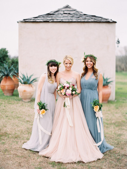 Spring garden editorial bridesmaids