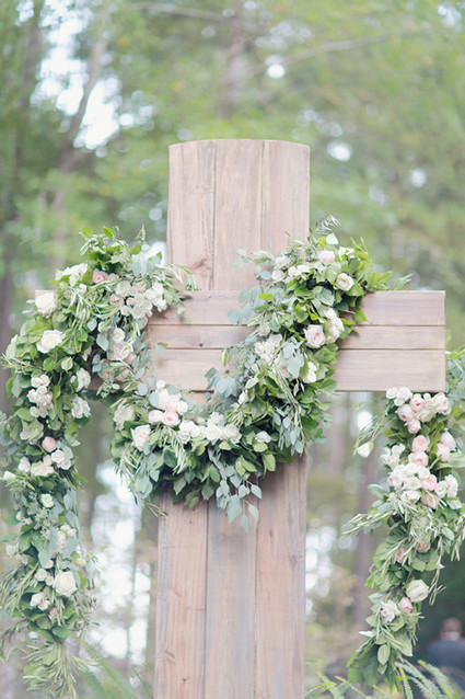 Cross altar garland