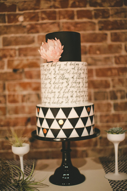 Modern Black and White Wedding Cake Inspiration