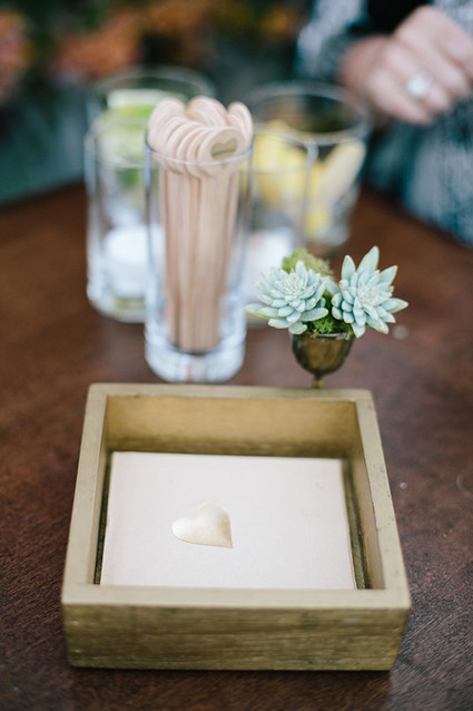 Napkin with gold heart