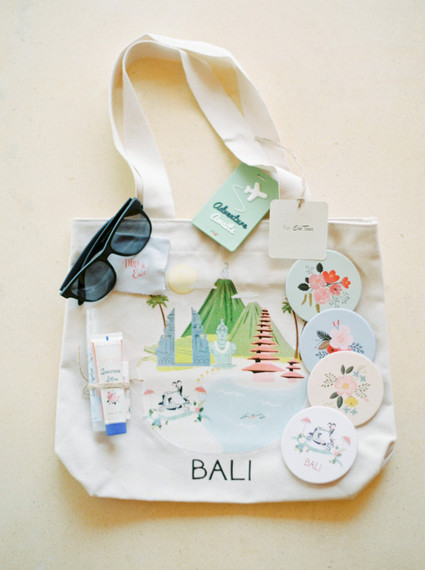 Guest tote bag