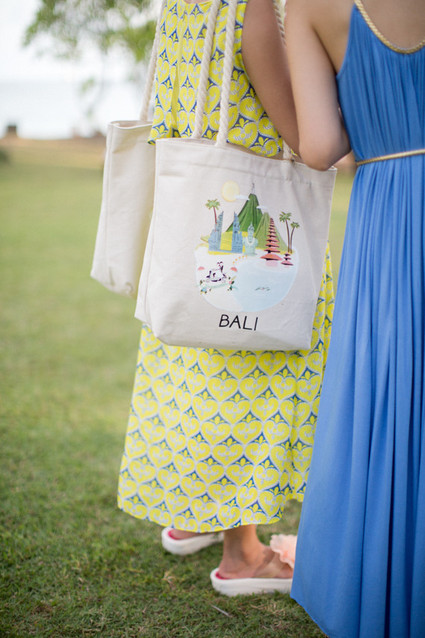 Guest tote bag