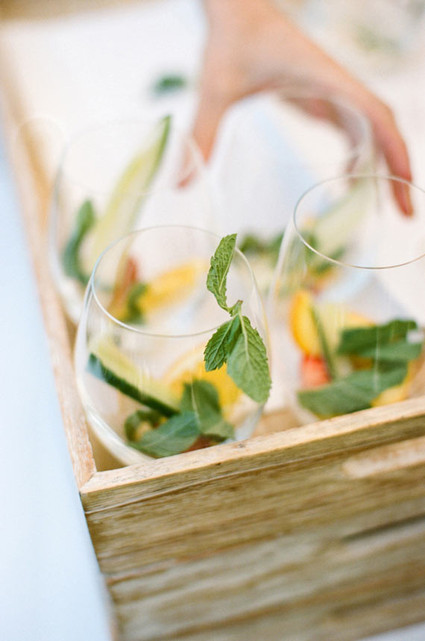 Peach and mint cocktails