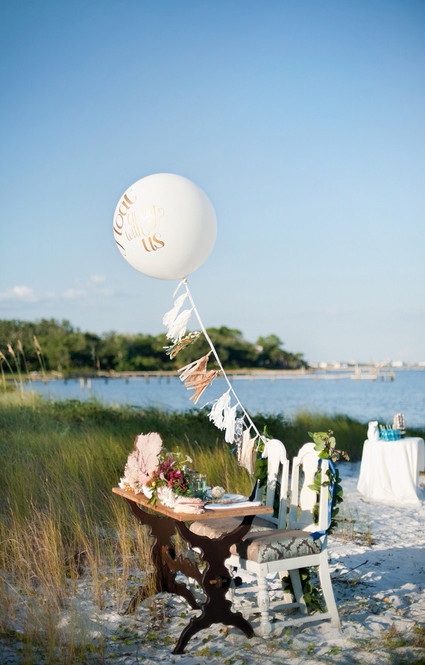 Nautical tables cape with giant balloon and tassels