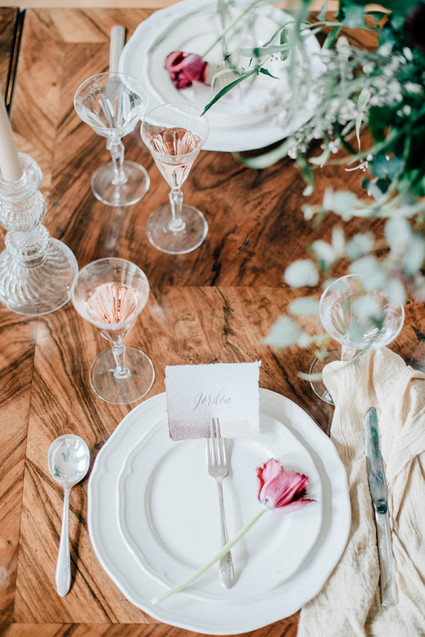 Tulip place setting