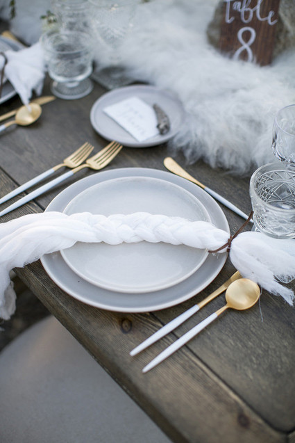 White and gold wedding inspiration