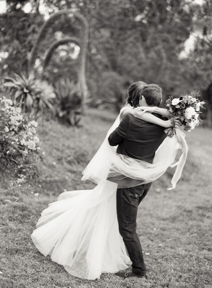 Intimate blue & metallic wedding inspiration