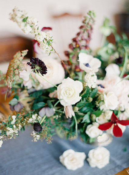 Intimate blue & metallic wedding inspiration