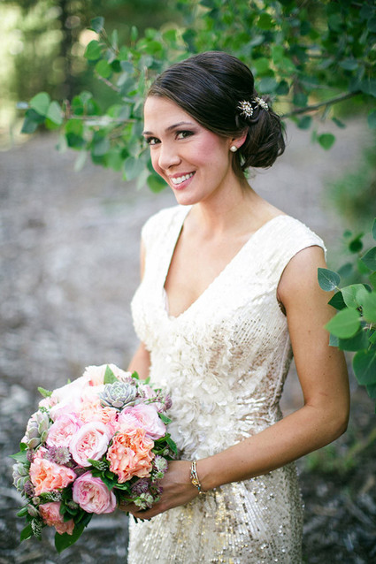 Bride with pink bouquet