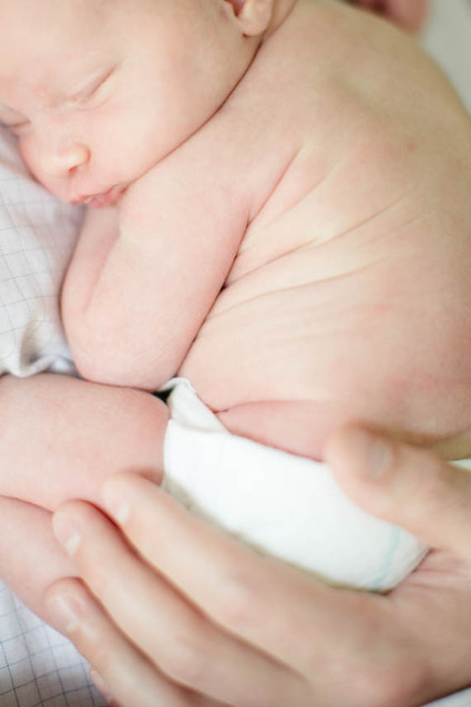 Light airy newborn photos