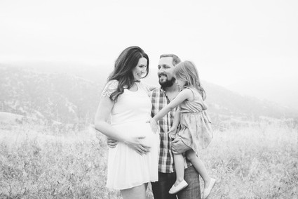 Sacramento maternity photos by Lee Brown