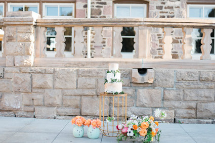 Floral wedding cake