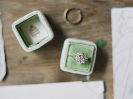 Light green ring box