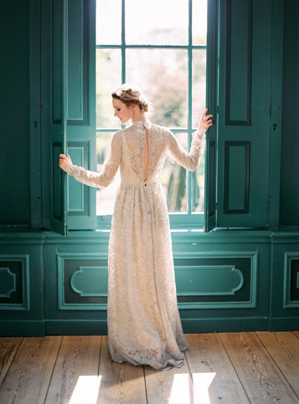 Lace wedding dress