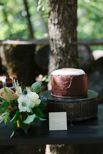 Outdoor dinner party cake