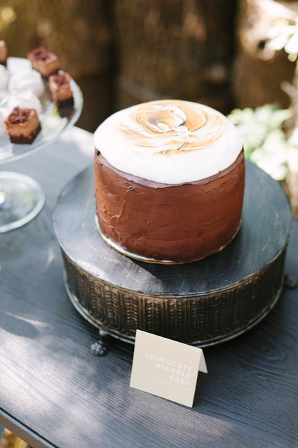 Outdoor dinner party cake