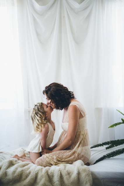 Mother-daughter maternity photos Inspiration