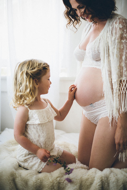 Mother-daughter maternity photos Inspiration
