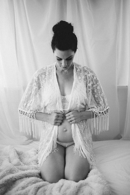 Mother-daughter maternity photos